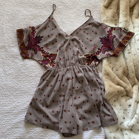 Astr the Label Purple Floral Romper - Picture 2 of 5